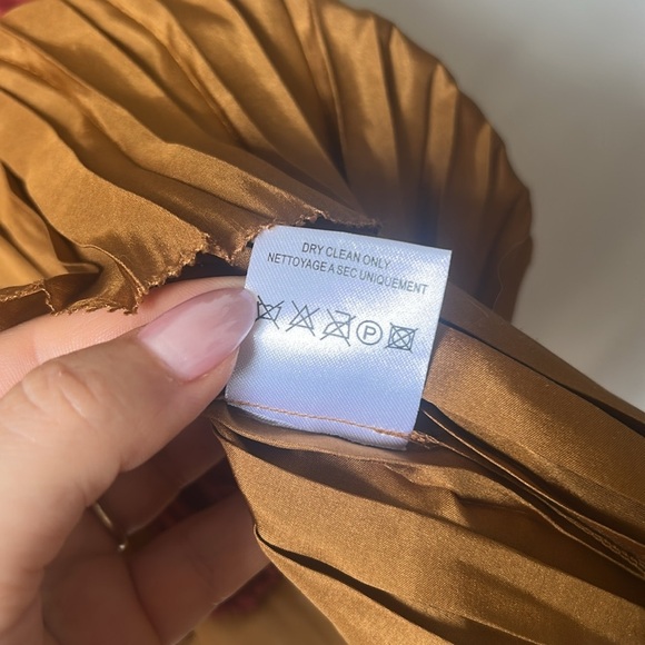 Manoush Merino and Silk sweater, colourblock tiered ruffle button size large - Picture 8 of 9